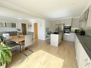 Clacton Road- click for photo gallery